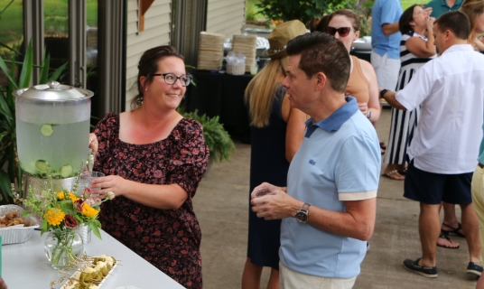 Bothwell Foundation Special Prospects Committee Cochair Lindsey Benbrook chats with Foundation President Jim White at the committee’s first social event in August. The committee’s next event is a “Bite-Size Bothwell” Lunch and Learn on Feb. 8.