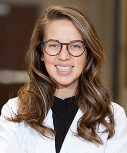 Stephanie Bollinger, FNP headshot